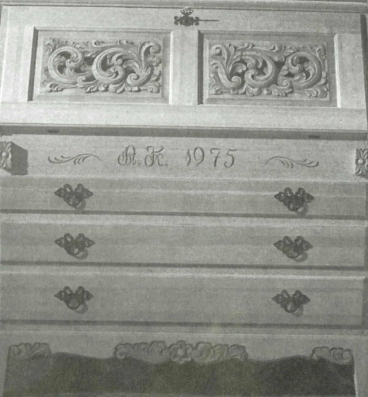 Vesterheim Woodworking | Patterns & Design Packets-Amrud Acanthus Carving Pattern #8- Skatoll (Secretary)