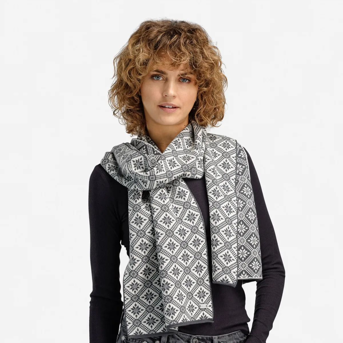 Vesterheim Winterwear | Women-Christiania Scarf from Dale of Norway
